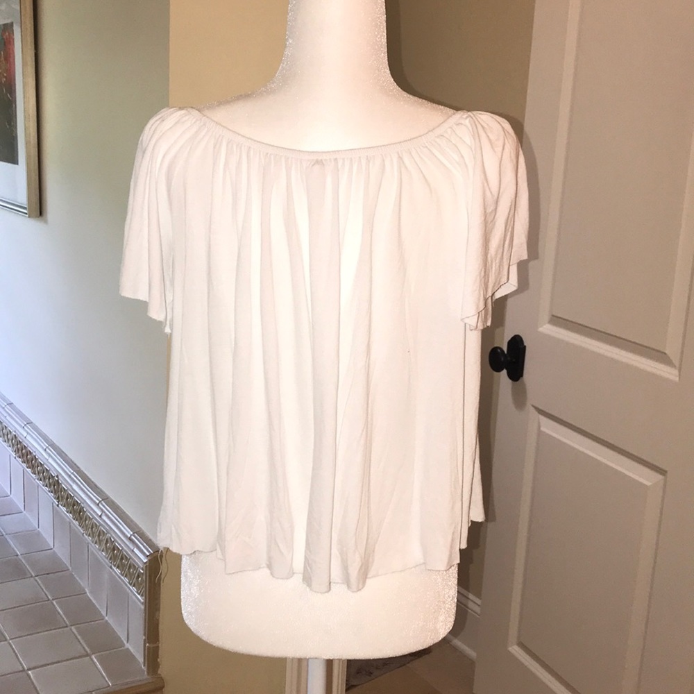 White top - Picture 2 of 4